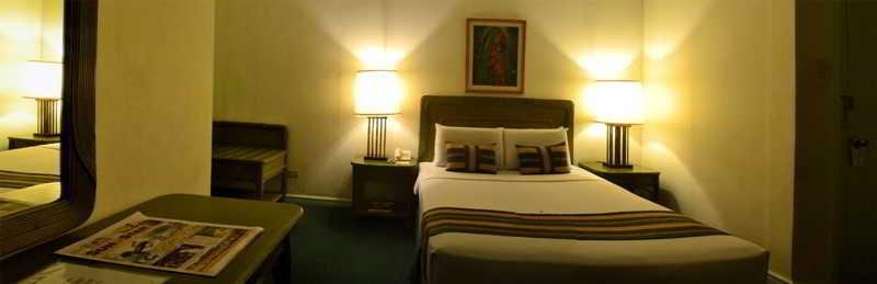 Villa Margarita Hotel Davao Экстерьер фото