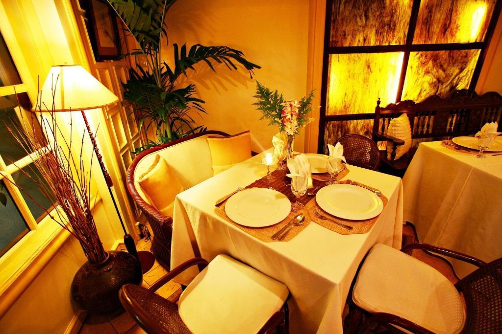 Villa Margarita Hotel Davao Экстерьер фото